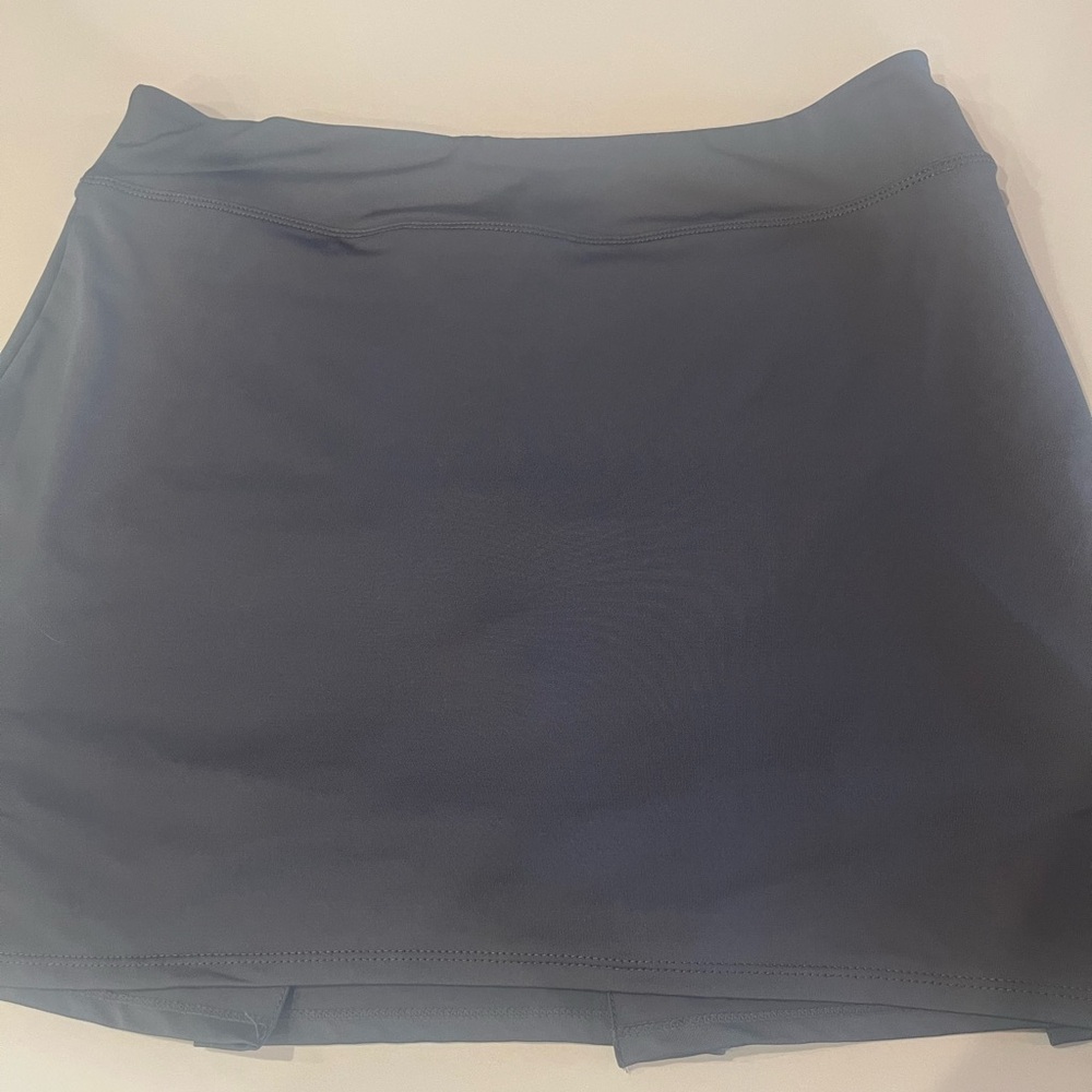 Honour Sport Gray Tennis Skirt Size Medium.